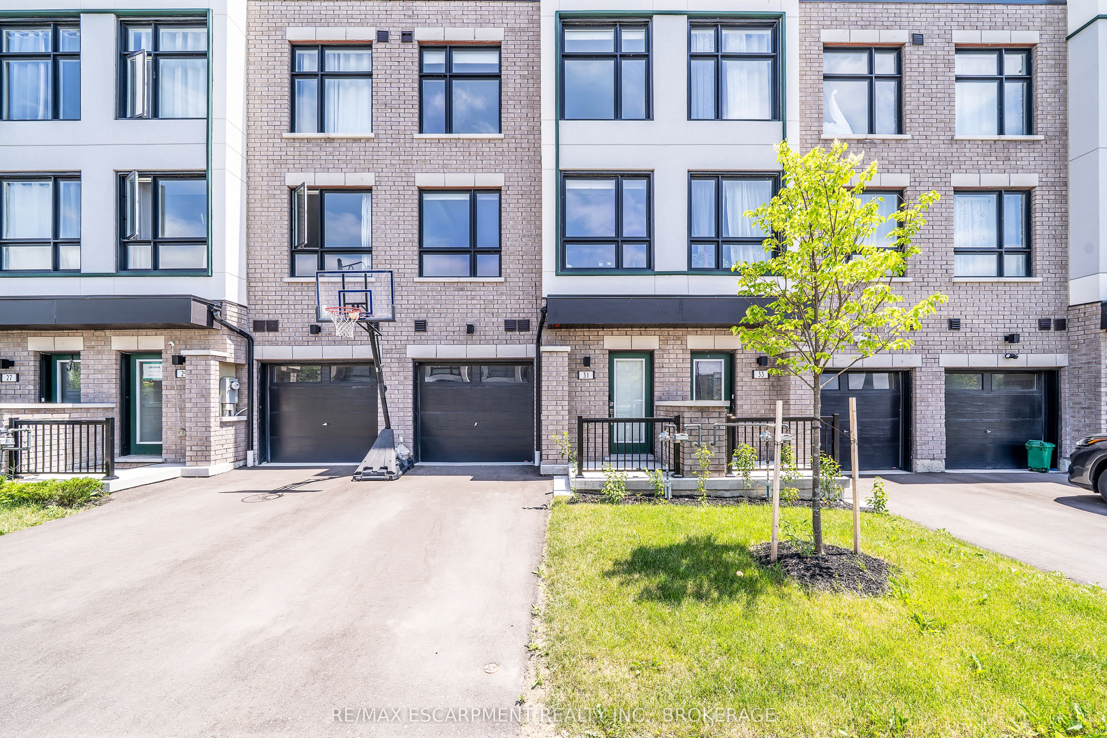 31 Pegler Street, Ajax, ON L1S 7M3