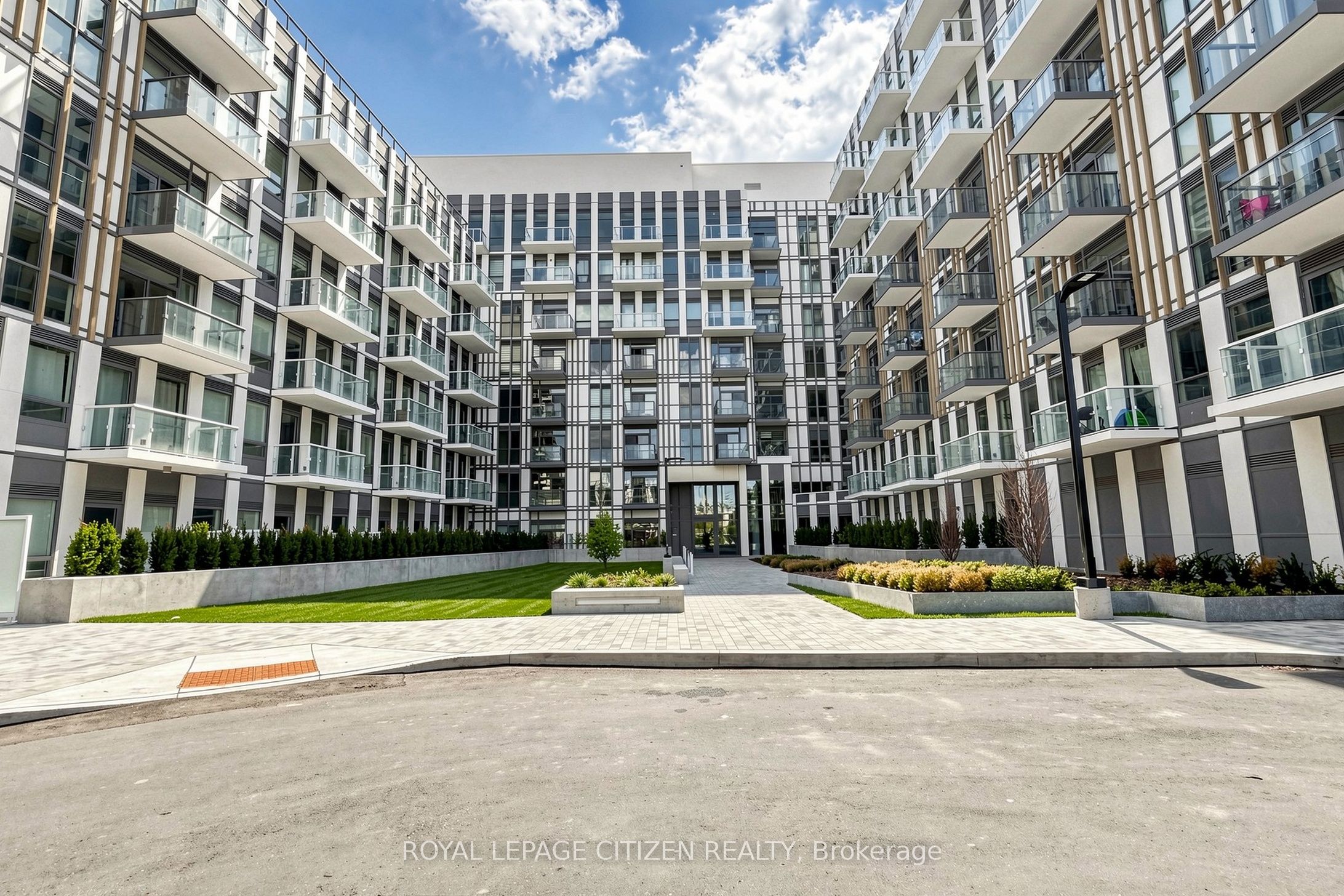 1005 Dundas Street E 347, Oakville, ON L6H 7E8