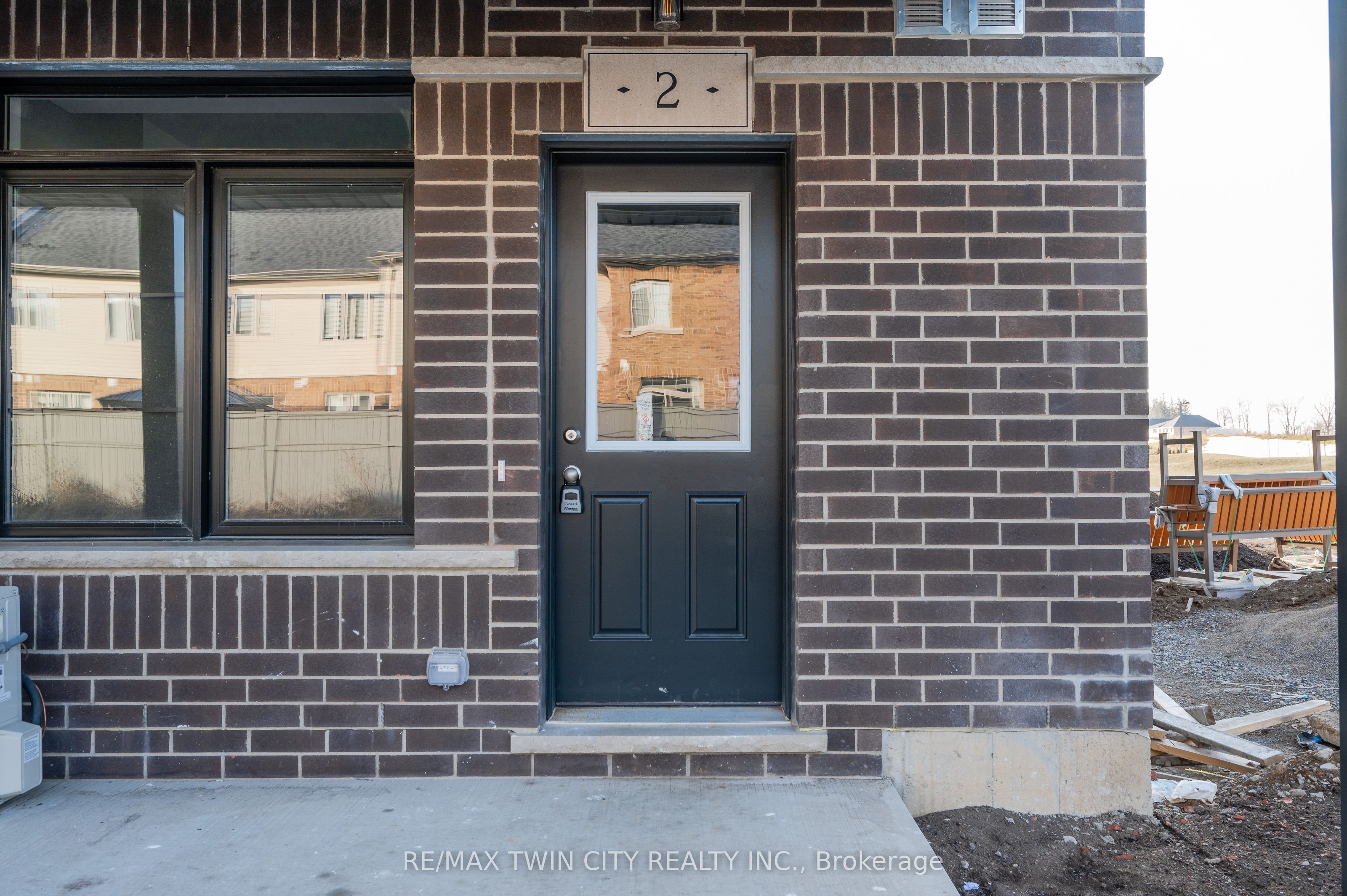2 Oat Lane, Kitchener, ON N2R 0T1