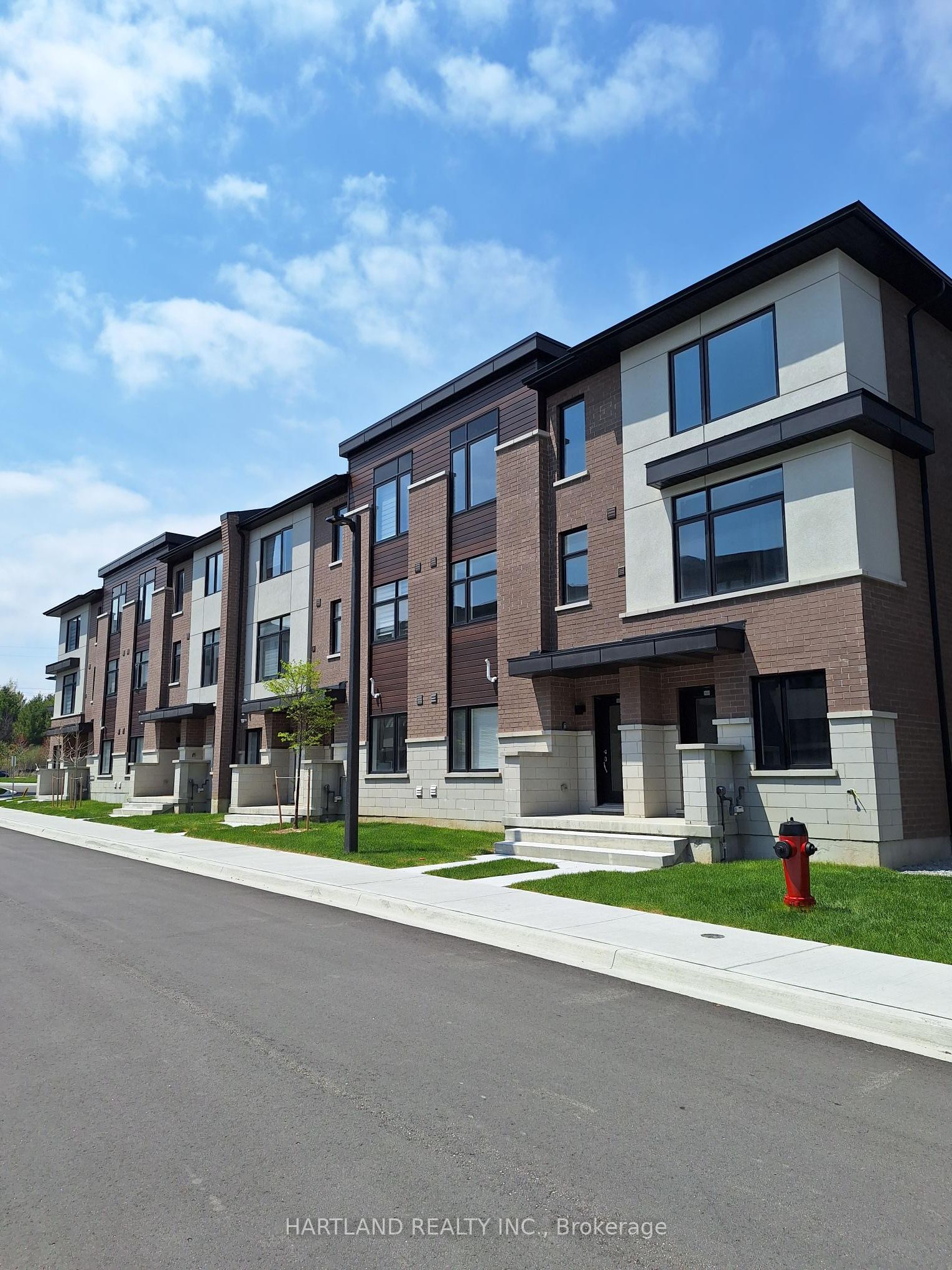 1695 Dersan Street 1205, Pickering, ON L1X 0S9