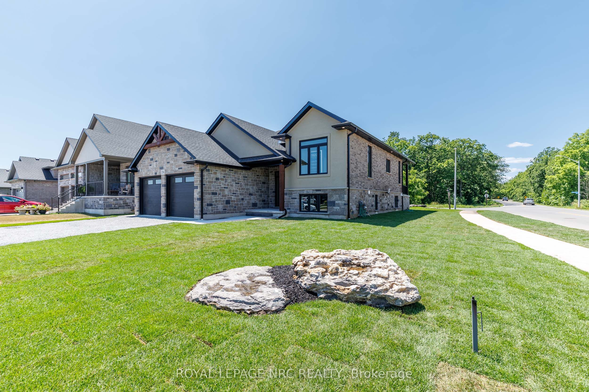 270 Lancaster Drive, Port Colborne, ON L2V 5P3