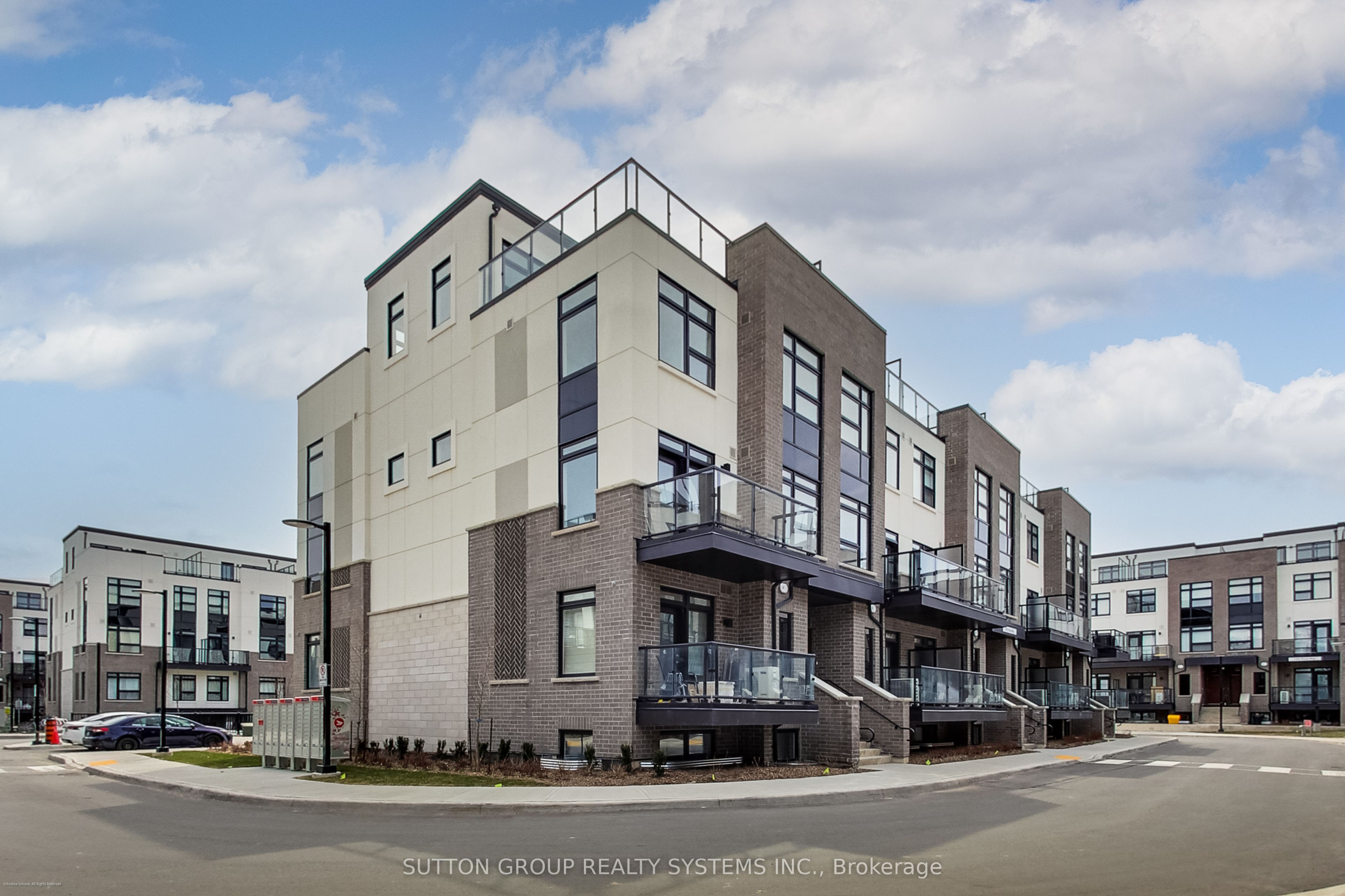 1593 Rose Way 102, Milton, ON L9E 0J2