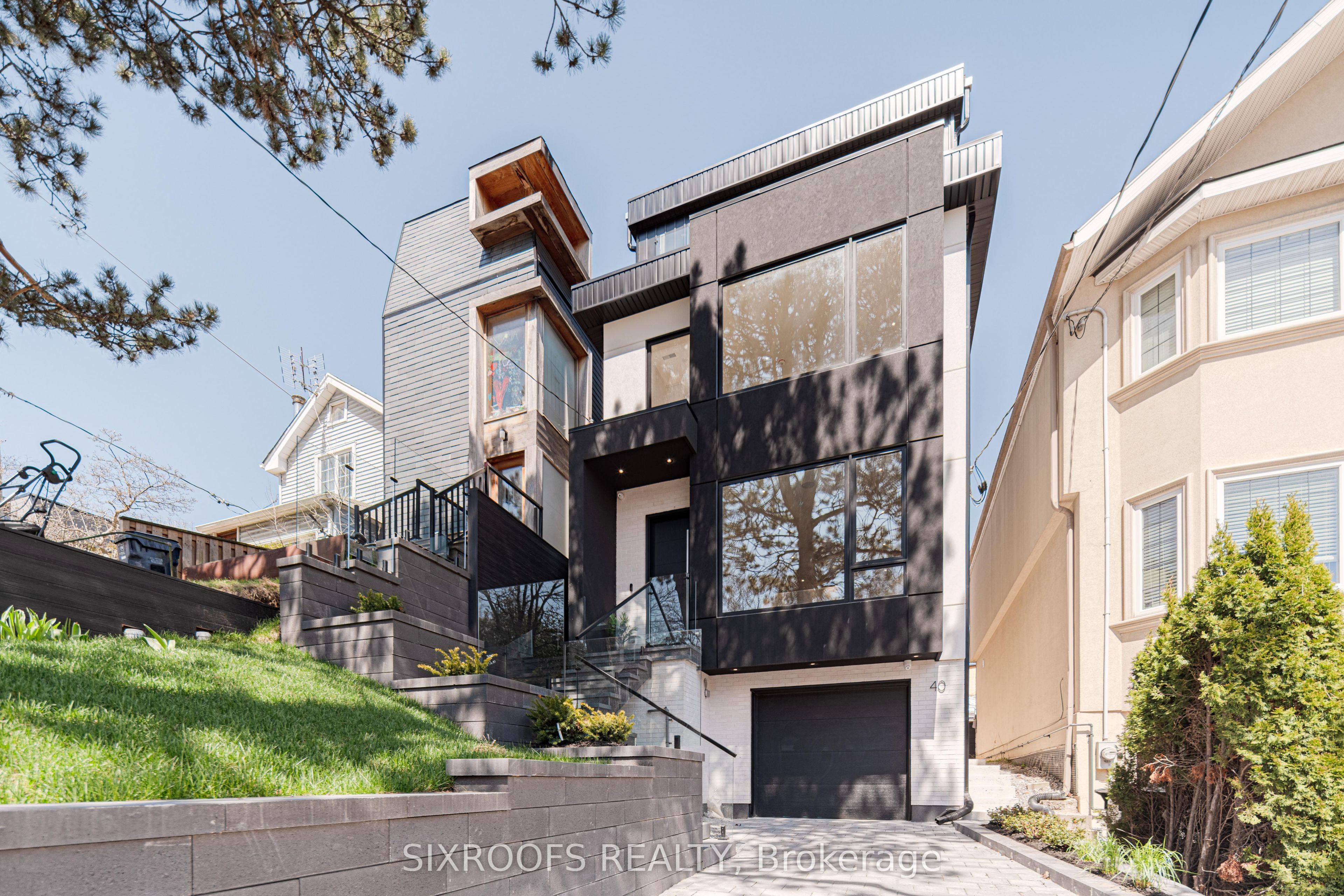 40 Morningside Avenue, Toronto, ON M6S 1C4