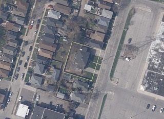 335 Strathearne Avenue, Hamilton, ON L8H 5K9