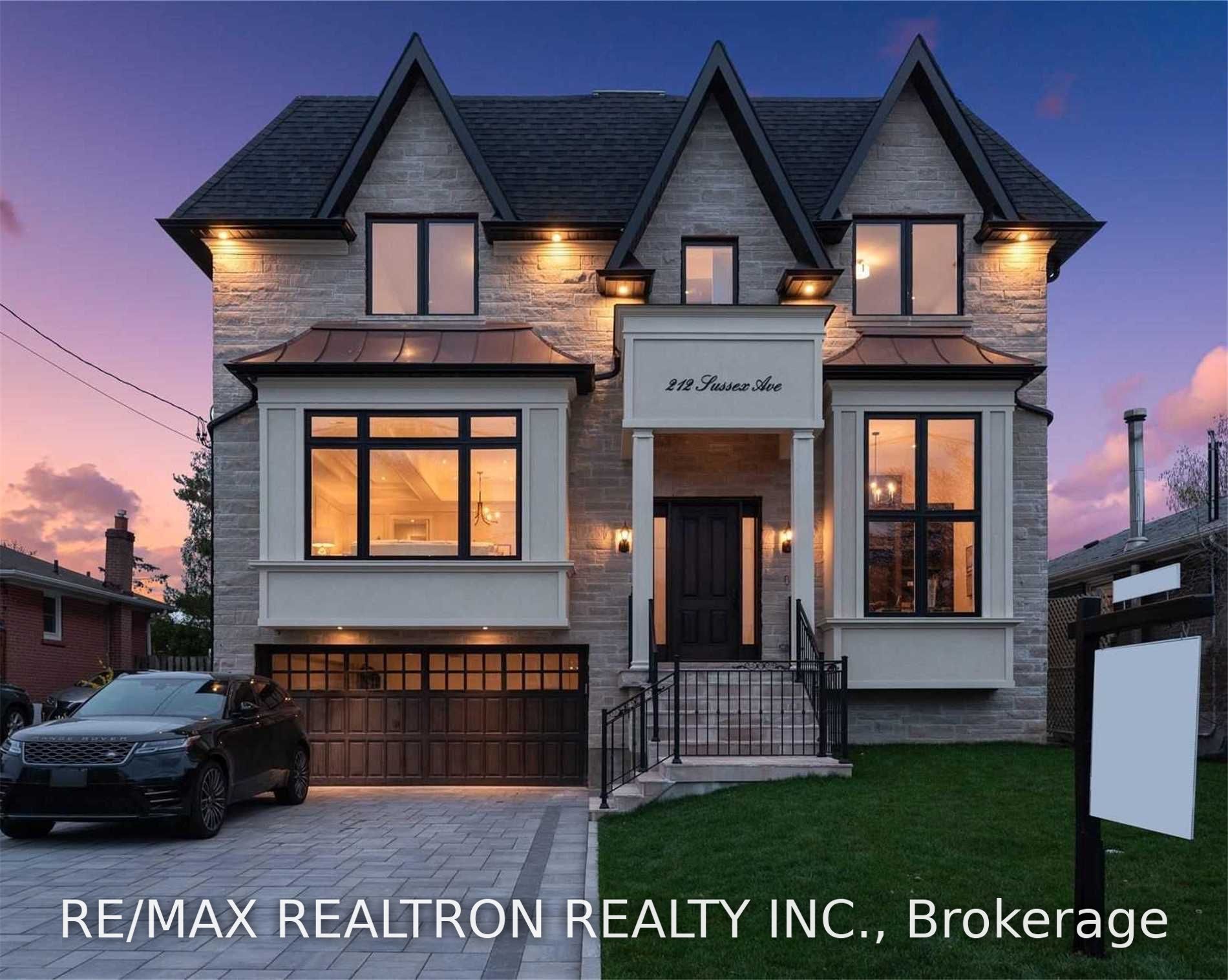 212 Sussex Avenue, Richmond Hill, ON L4C 2G2