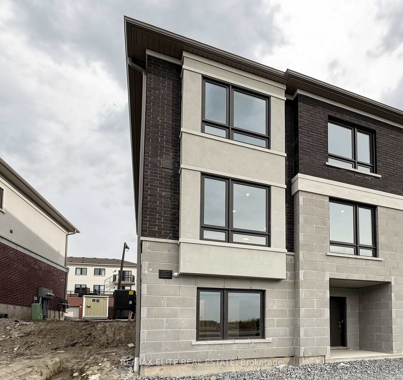 1422 19th Avenue, Richmond Hill, ON L4E 3R9