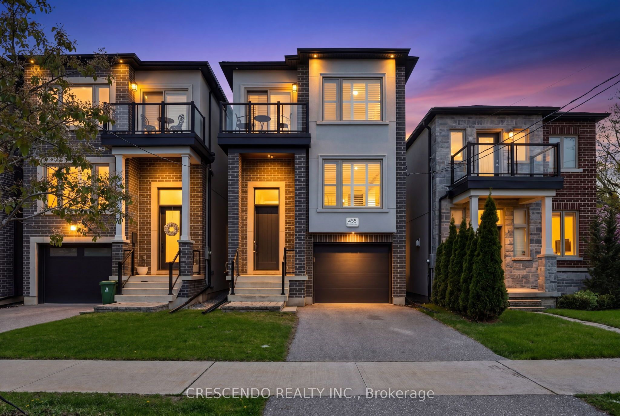 455 Rimilton Avenue, Toronto W06, ON M8W 2G7