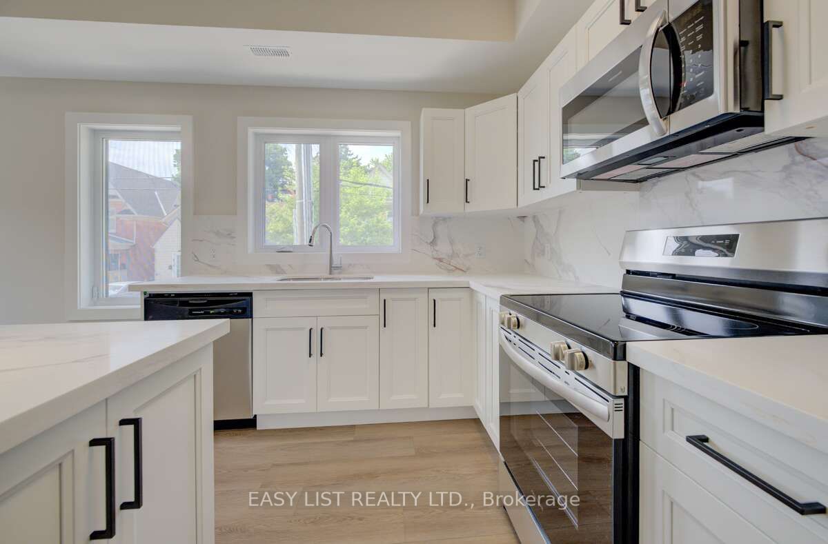 17 Peter Street 4, Kitchener, ON N2G 3J5