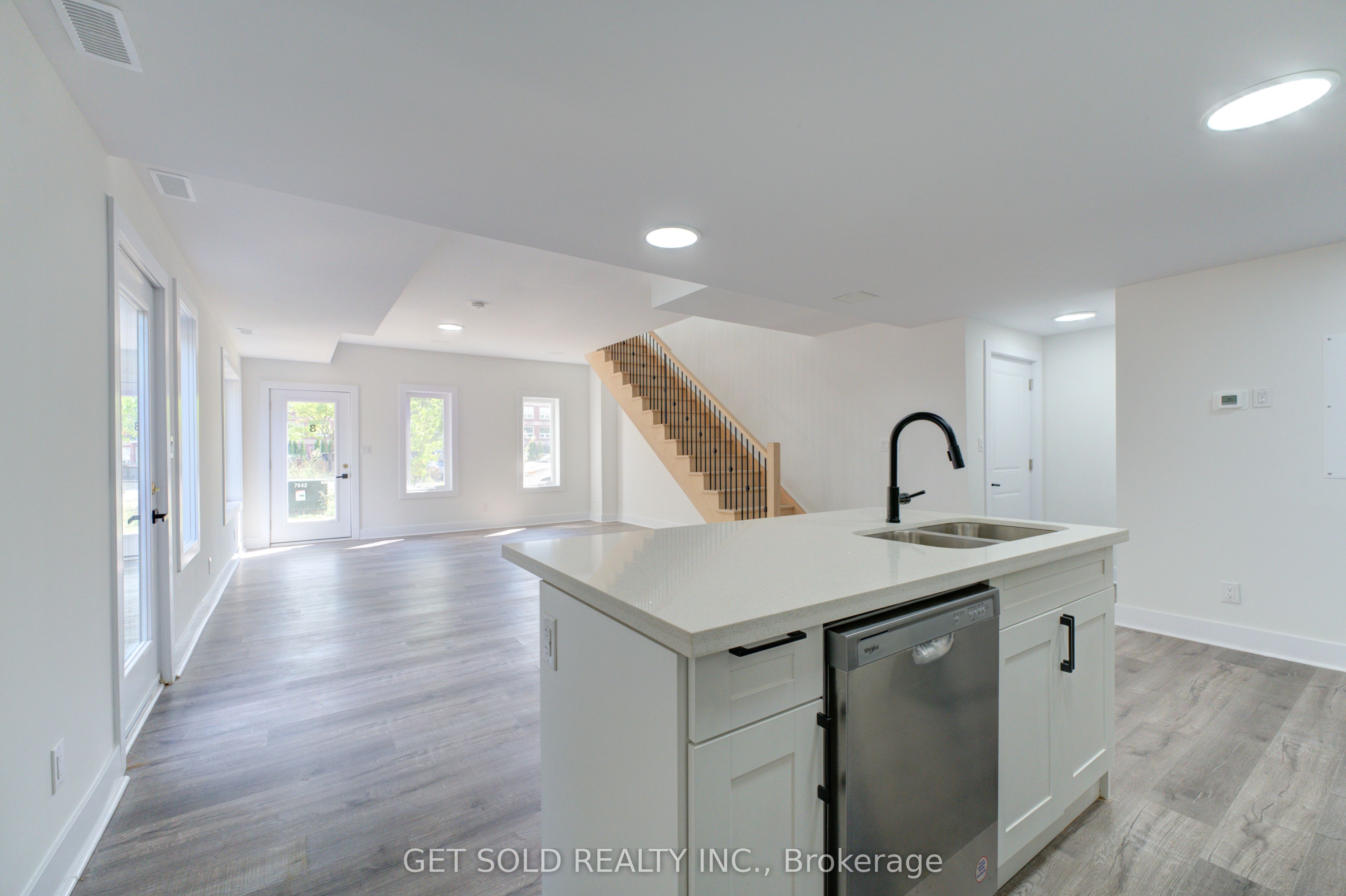 6701 Thorold Stone Road 8, Niagara Falls, ON L2J 1B3