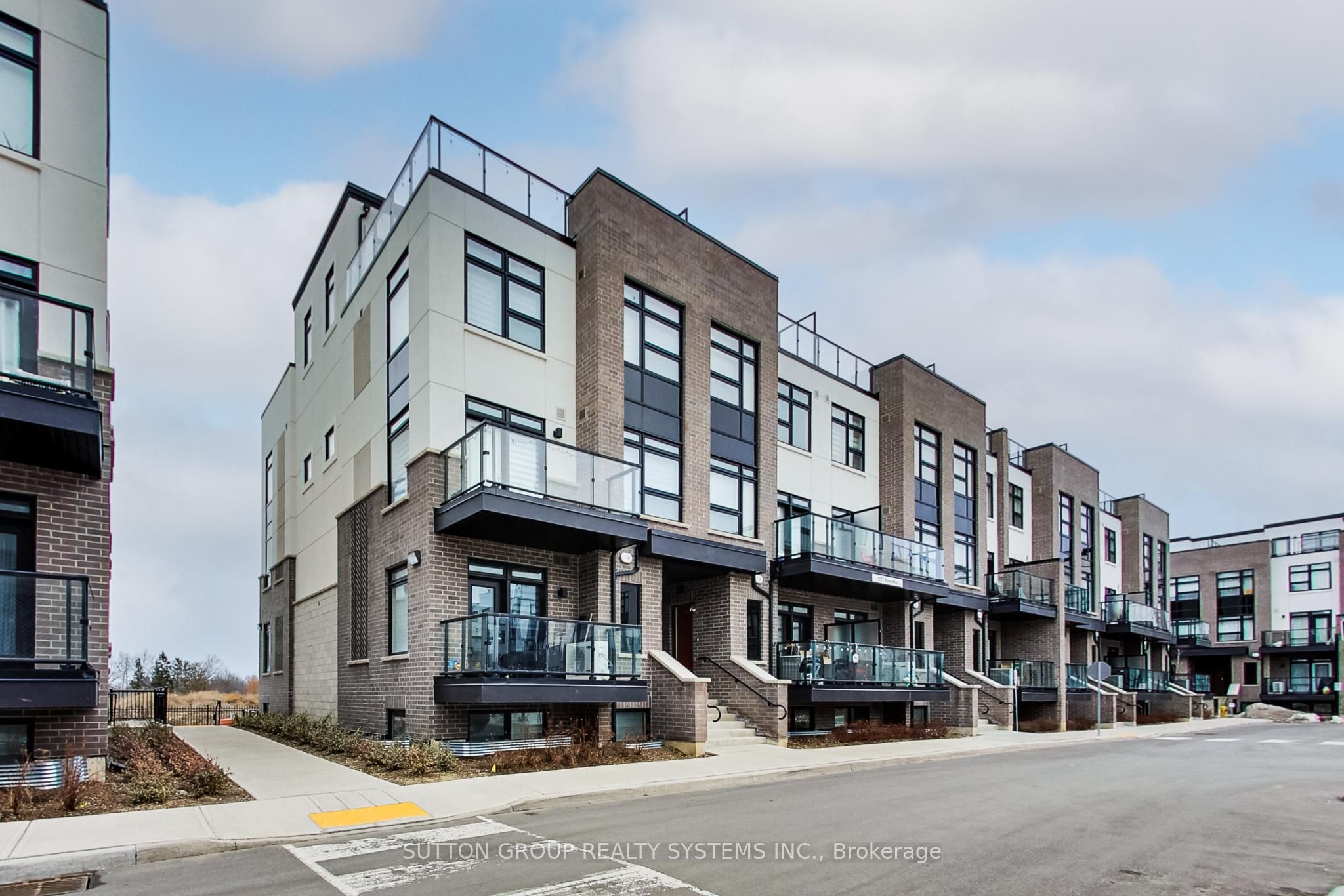 1577 Rose Way 103, Milton, ON L9E 0J2